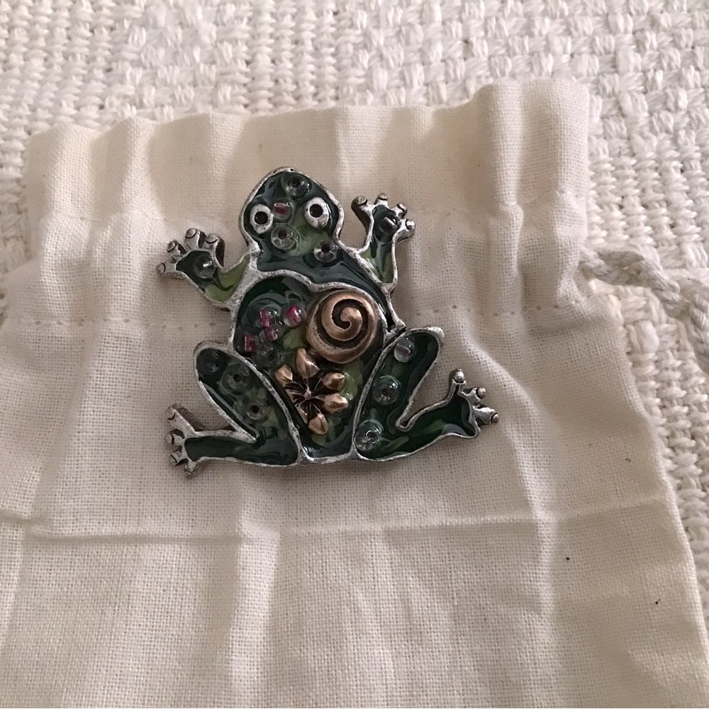 Chico’s Frog Pin